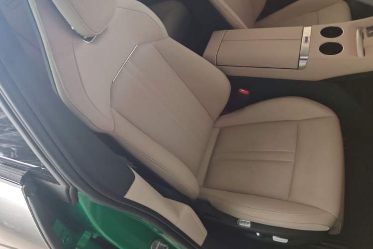 Used Xiaomi Auto YU7 2025 Ultra-Long Range All-Wheel Drive Pro Version Right Front Seat
