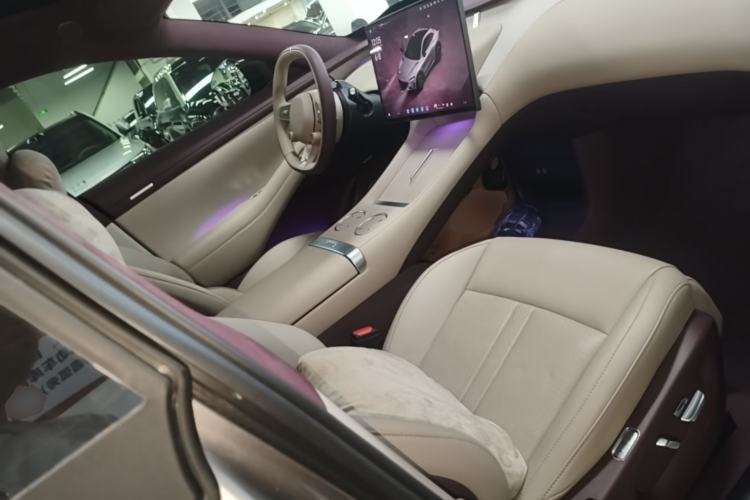 Used Xiaomi Auto YU7 2025 Ultra-Long Range High-Performance All-Wheel-Drive Max Edition Right Front Seat