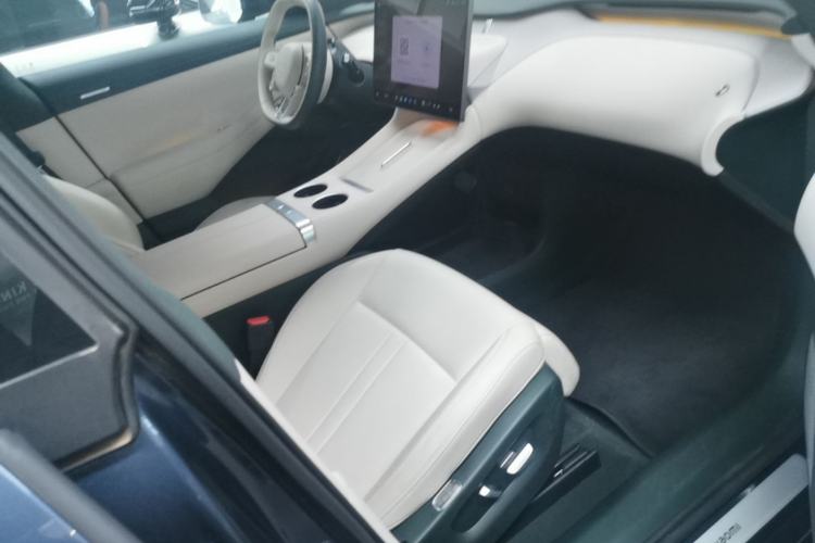 Used Xiaomi Auto YU7 2025 Ultra-Long Range High-Performance All-Wheel-Drive Max Edition Right Front Seat