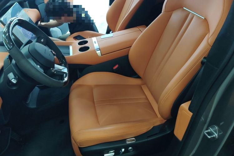 Used Xiaomi Auto YU7 2025 Ultra-Long Range High-Performance All-Wheel-Drive Max Edition Right Front Seat