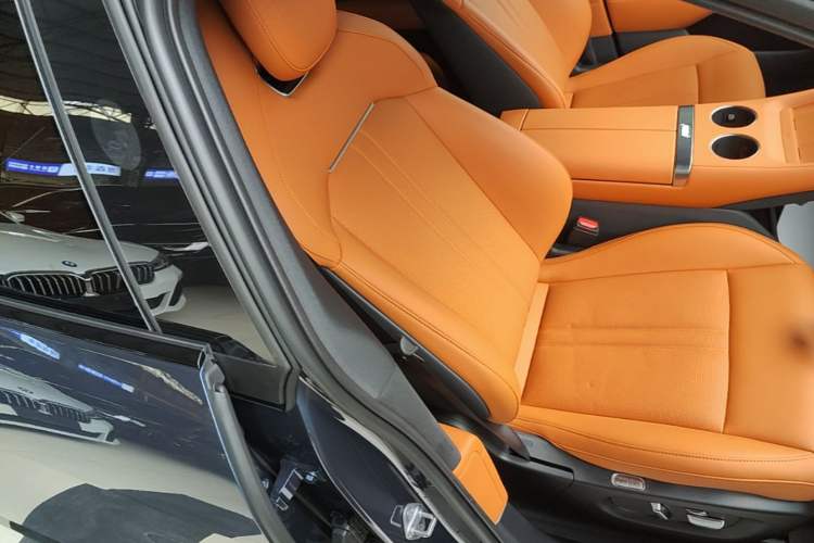 Used Xiaomi Auto YU7 2025 Ultra-Long Range All-Wheel Drive Pro Version Right Front Seat