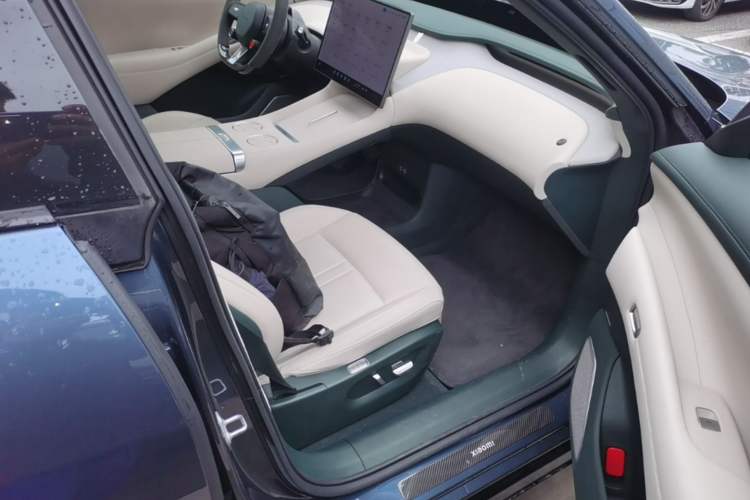 Used Xiaomi Auto YU7 2025 Ultra-Long Range High-Performance All-Wheel-Drive Max Edition Right Front Seat