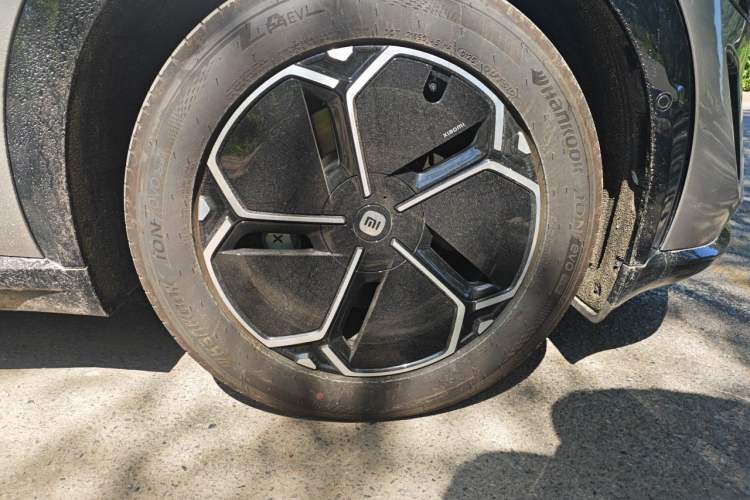 Used Xiaomi Auto YU7 2025 Ultra-Long Range All-Wheel Drive Pro Version Right Front Wheel Hub