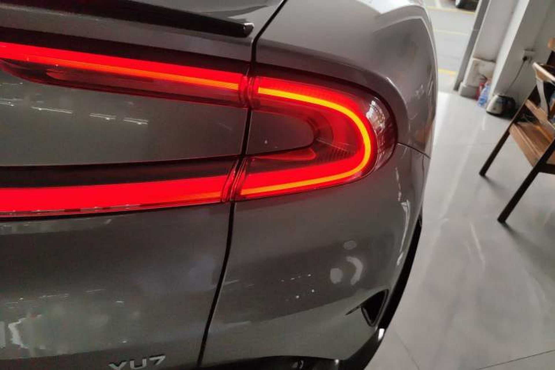 Used Xiaomi Auto YU7 2025 Ultra-Long Range All-Wheel Drive Pro Version Right Rear Taillight