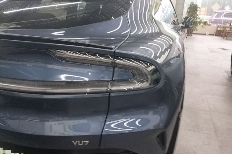 Used Xiaomi Auto YU7 2025 Ultra-Long Range Rear-Wheel Drive Version Right Rear Taillight