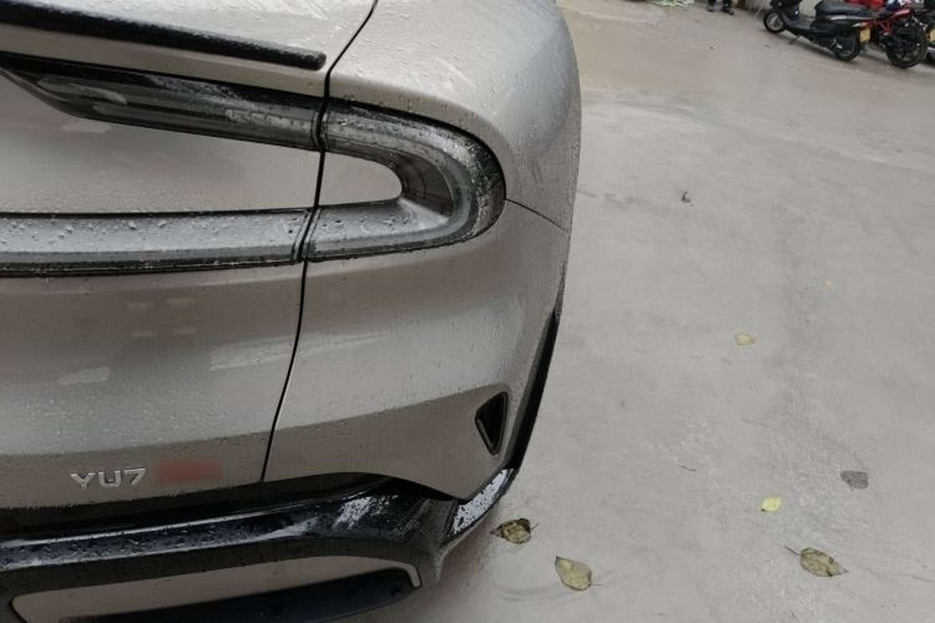 Used Xiaomi Auto YU7 2025 Ultra-Long Range High-Performance All-Wheel-Drive Max Edition Right Rear Taillight