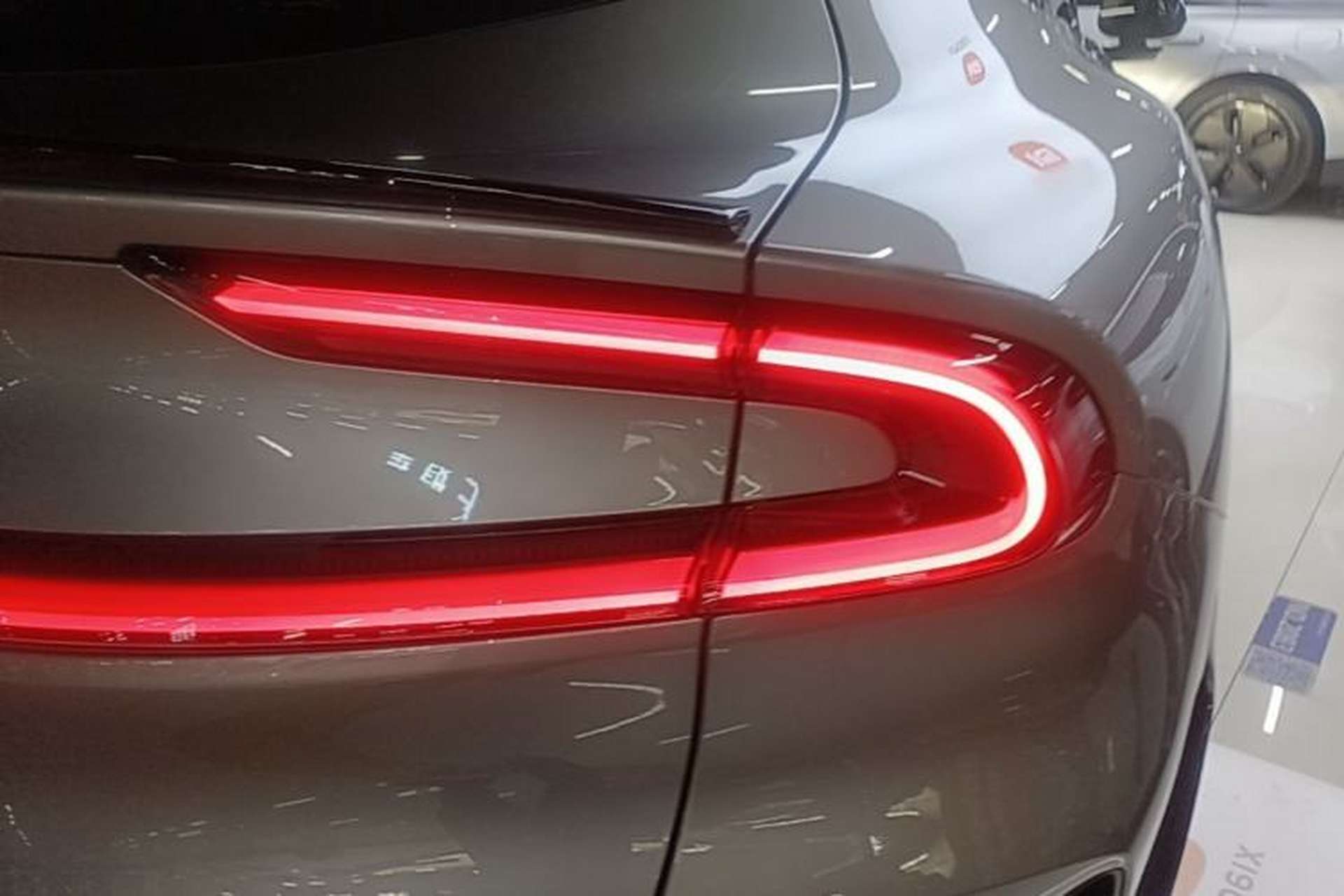 Used Xiaomi Auto YU7 2025 Ultra-Long Range Rear-Wheel Drive Version Right Rear Taillight