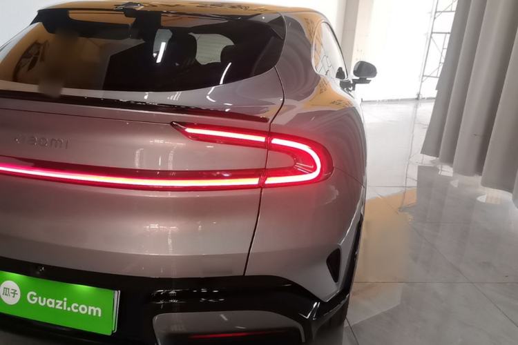 Used Xiaomi Auto YU7 2025 Ultra-Long Range Rear-Wheel Drive Version Right Rear Taillight