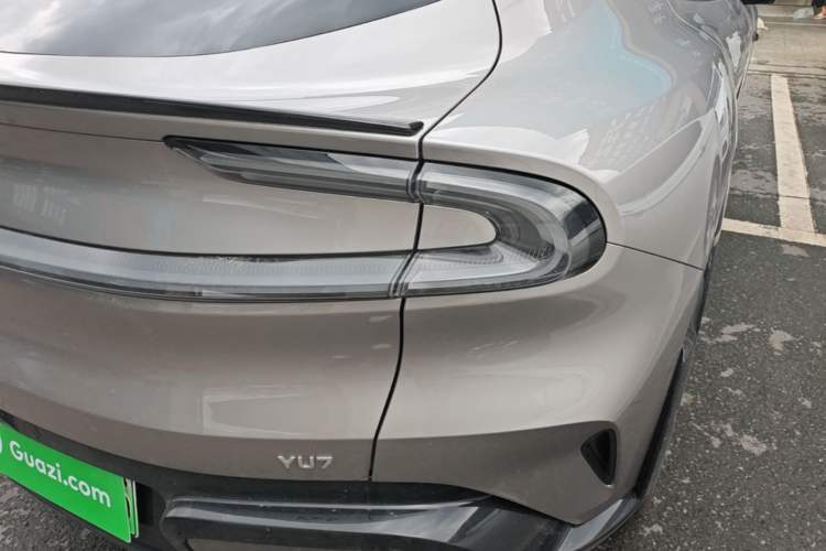 Used Xiaomi Auto YU7 2025 Ultra-Long Range Rear-Wheel Drive Version Right Rear Taillight
