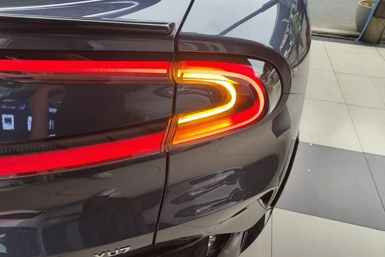 Used Xiaomi Auto YU7 2025 Ultra-Long Range All-Wheel Drive Pro Version Right Rear Taillight