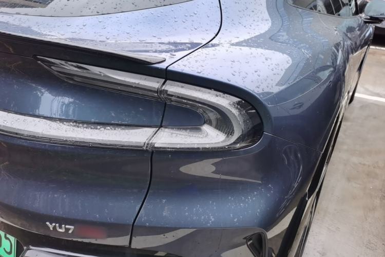Used Xiaomi Auto YU7 2025 Ultra-Long Range High-Performance All-Wheel-Drive Max Edition Right Rear Taillight