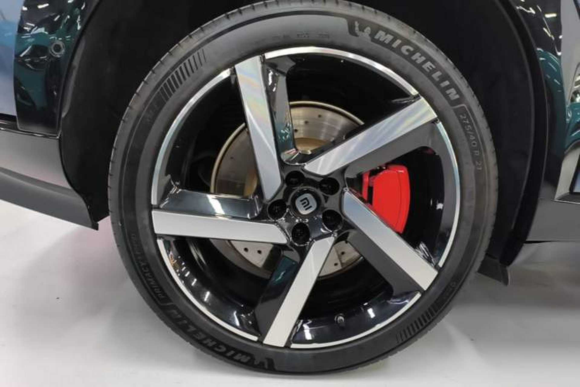 Used Xiaomi Auto YU7 2025 Ultra-Long Range High-Performance All-Wheel-Drive Max Edition Right Rear Wheel Hub