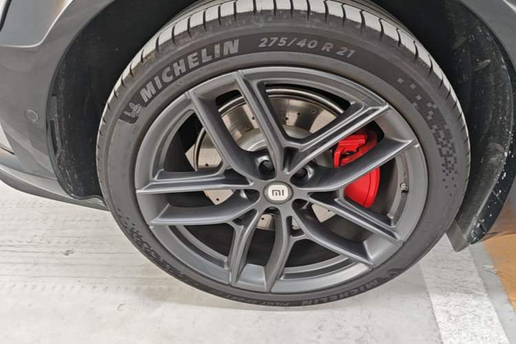 Used Xiaomi Auto YU7 2025 Ultra-Long Range High-Performance All-Wheel-Drive Max Edition Right Rear Wheel Hub