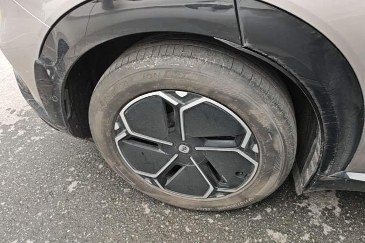 Used Xiaomi Auto YU7 2025 Ultra-Long Range Rear-Wheel Drive Version Right Rear Wheel Hub