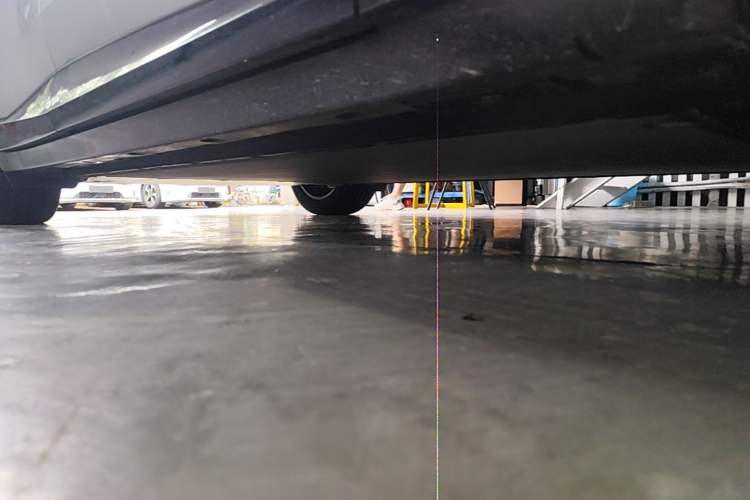 Used Xiaomi Auto YU7 2025 Ultra-Long Range High-Performance All-Wheel-Drive Max Edition Right Side Sill