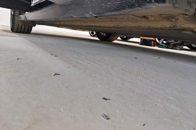Used Xiaomi Auto YU7 2025 Ultra-Long Range High-Performance All-Wheel-Drive Max Edition Right Side Sill