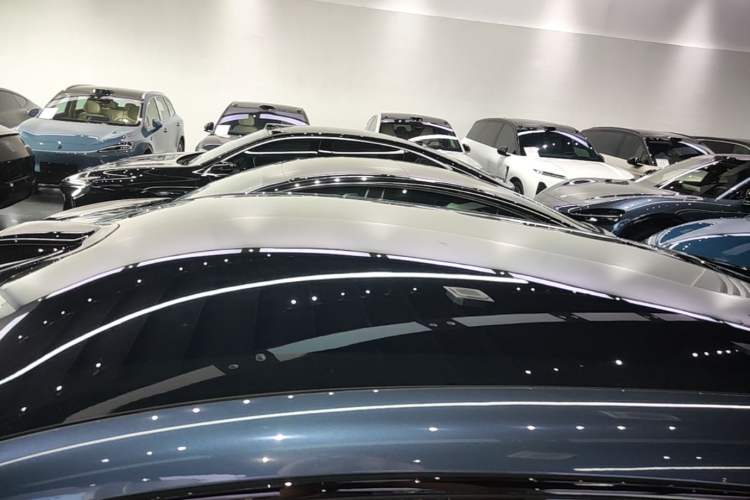 Used Xiaomi Auto YU7 2025 Ultra-Long Range Rear-Wheel Drive Version Roof