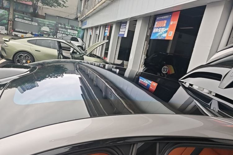 Used Xiaomi Auto YU7 2025 Ultra-Long Range High-Performance All-Wheel-Drive Max Edition Roof