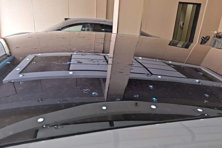 Used Xiaomi Auto YU7 2025 Ultra-Long Range Rear-Wheel Drive Version Roof