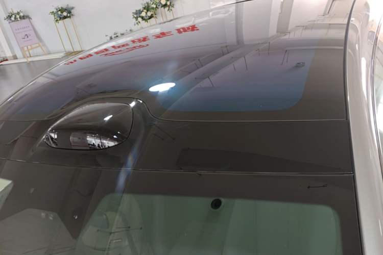 Used Xiaomi Auto YU7 2025 Ultra-Long Range Rear-Wheel Drive Version Roof