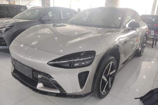 Used Xiaomi Auto YU7 2025 Ultra-Long Range High-Performance All-Wheel-Drive Max Edition