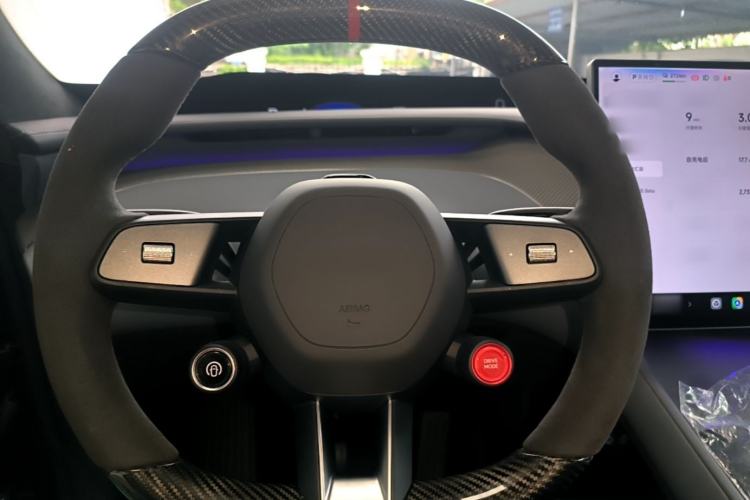 Used Xiaomi Auto YU7 2025 Ultra-Long Range High-Performance All-Wheel-Drive Max Edition Steering Wheel