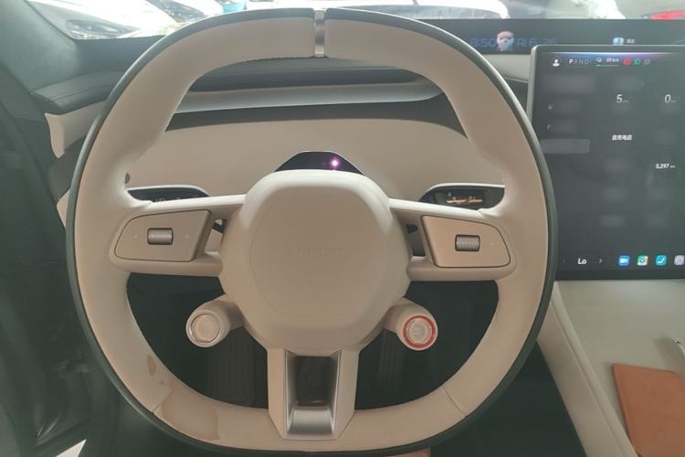 Used Xiaomi Auto YU7 2025 Ultra-Long Range High-Performance All-Wheel-Drive Max Edition Steering Wheel