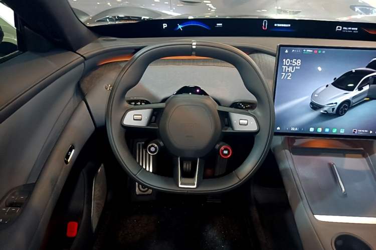 Used Xiaomi Auto YU7 2025 Ultra-Long Range Rear-Wheel Drive Version Steering Wheel