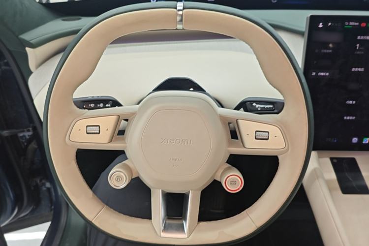 Used Xiaomi Auto YU7 2025 Ultra-Long Range High-Performance All-Wheel-Drive Max Edition Steering Wheel