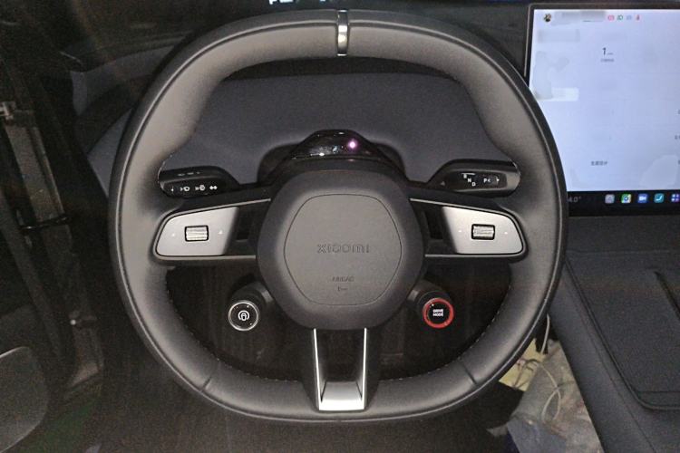 Used Xiaomi Auto YU7 2025 Ultra-Long Range Rear-Wheel Drive Version Steering Wheel