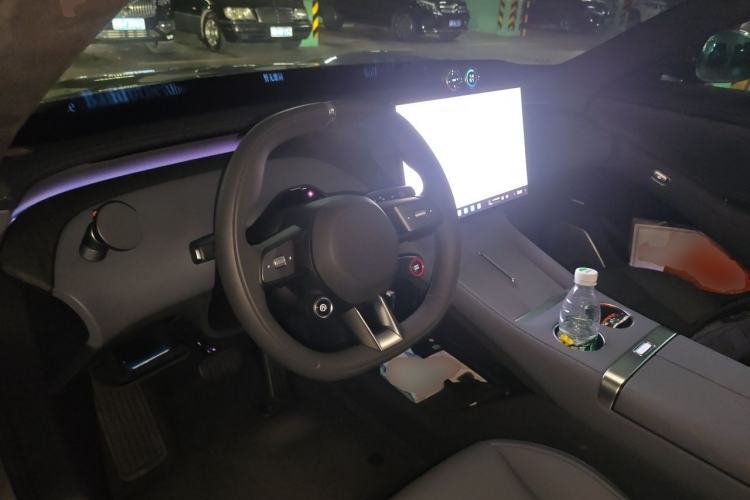 Used Xiaomi Auto YU7 2025 Ultra-Long Range High-Performance All-Wheel-Drive Max Edition Steering Wheel