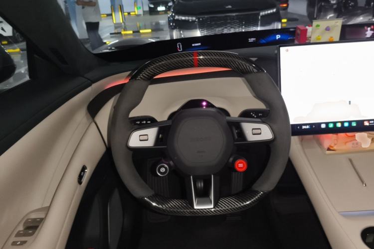 Used Xiaomi Auto YU7 2025 Ultra-Long Range High-Performance All-Wheel-Drive Max Edition Steering Wheel