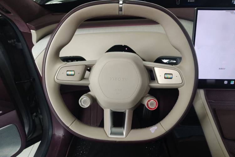 Used Xiaomi Auto YU7 2025 Ultra-Long Range High-Performance All-Wheel-Drive Max Edition Steering Wheel