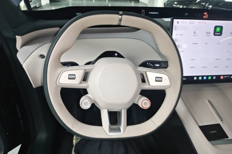Used Xiaomi Auto YU7 2025 Ultra-Long Range High-Performance All-Wheel-Drive Max Edition Steering Wheel