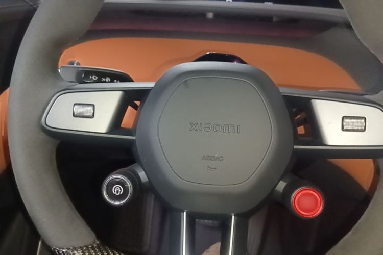 Used Xiaomi Auto YU7 2025 Ultra-Long Range High-Performance All-Wheel-Drive Max Edition Steering Wheel