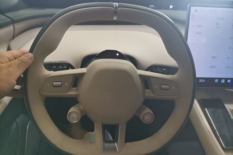 Used Xiaomi Auto YU7 2025 Ultra-Long Range Rear-Wheel Drive Version Steering Wheel