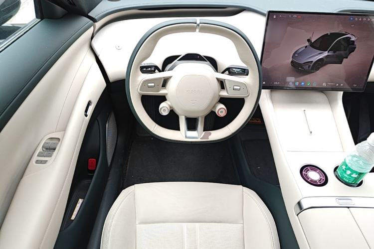 Used Xiaomi Auto YU7 2025 Ultra-Long Range Rear-Wheel Drive Version Steering Wheel