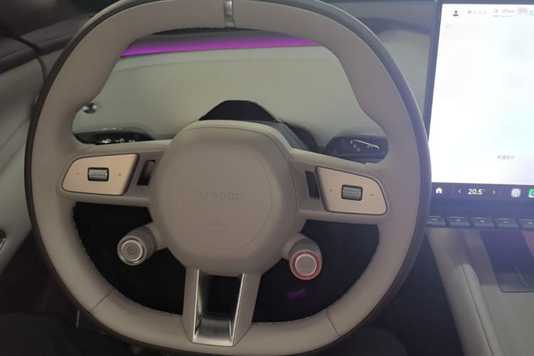 Used Xiaomi Auto YU7 2025 Ultra-Long Range Rear-Wheel Drive Version Steering Wheel