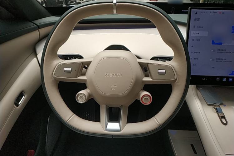 Used Xiaomi Auto YU7 2025 Ultra-Long Range Rear-Wheel Drive Version Steering Wheel