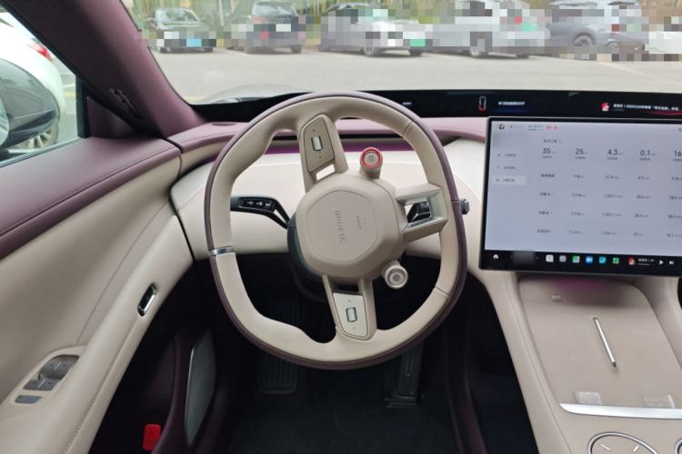 Used Xiaomi Auto YU7 2025 Ultra-Long Range Rear-Wheel Drive Version Steering Wheel