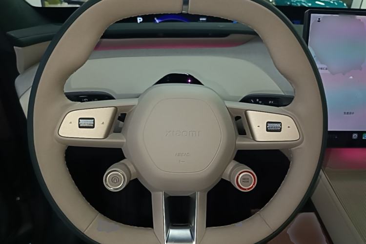 Used Xiaomi Auto YU7 2025 Ultra-Long Range High-Performance All-Wheel-Drive Max Edition Steering Wheel
