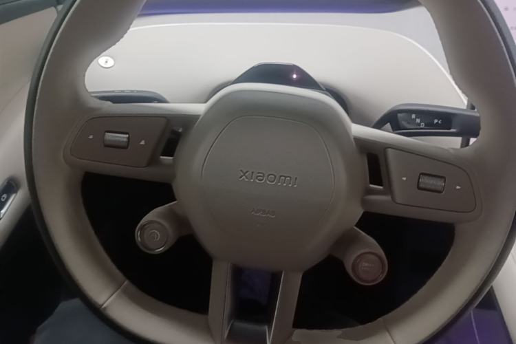 Used Xiaomi Auto YU7 2025 Ultra-Long Range Rear-Wheel Drive Version Steering Wheel
