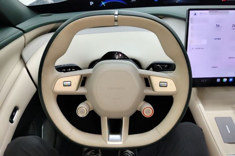 Used Xiaomi Auto YU7 2025 Ultra-Long Range Rear-Wheel Drive Version Steering Wheel