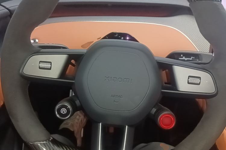 Used Xiaomi Auto YU7 2025 Ultra-Long Range High-Performance All-Wheel-Drive Max Edition Steering Wheel
