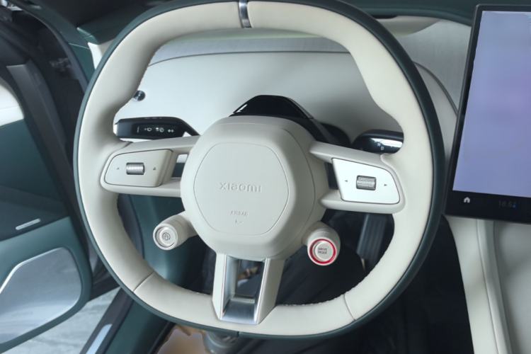 Used Xiaomi Auto YU7 2025 Ultra-Long Range All-Wheel Drive Pro Version Steering Wheel
