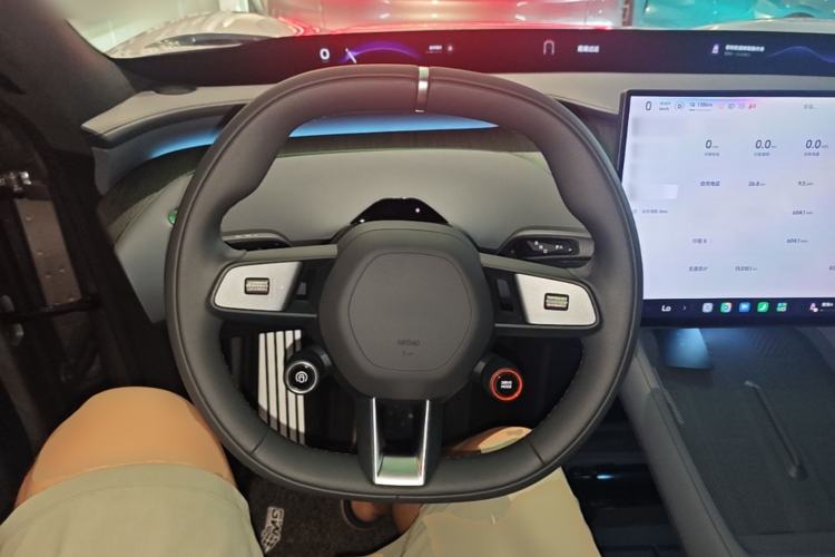 Used Xiaomi Auto YU7 2025 Ultra-Long Range High-Performance All-Wheel-Drive Max Edition Steering Wheel