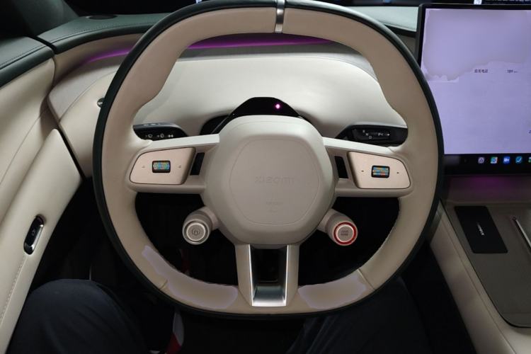 Used Xiaomi Auto YU7 2025 Ultra-Long Range Rear-Wheel Drive Version Steering Wheel