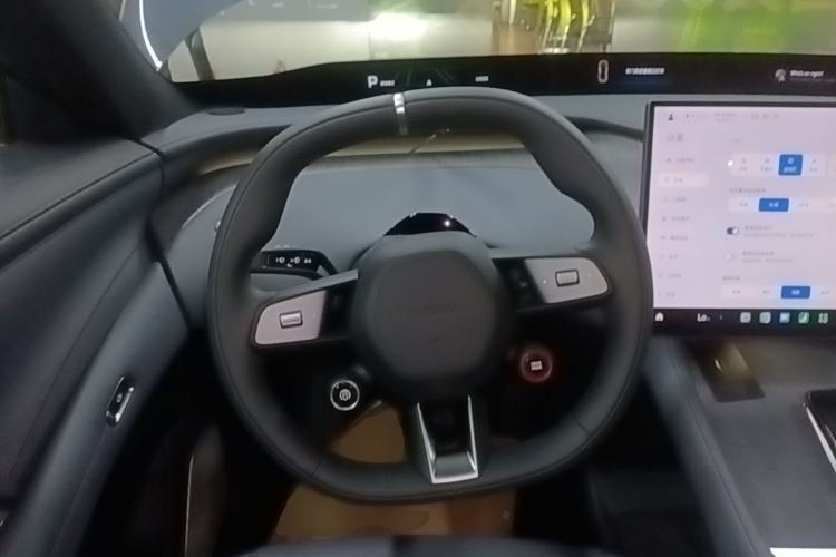 Used Xiaomi Auto YU7 2025 Ultra-Long Range Rear-Wheel Drive Version Steering Wheel