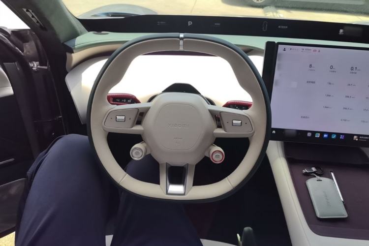 Used Xiaomi Auto YU7 2025 Ultra-Long Range High-Performance All-Wheel-Drive Max Edition Steering Wheel