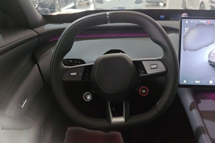 Used Xiaomi Auto YU7 2025 Ultra-Long Range Rear-Wheel Drive Version Steering Wheel